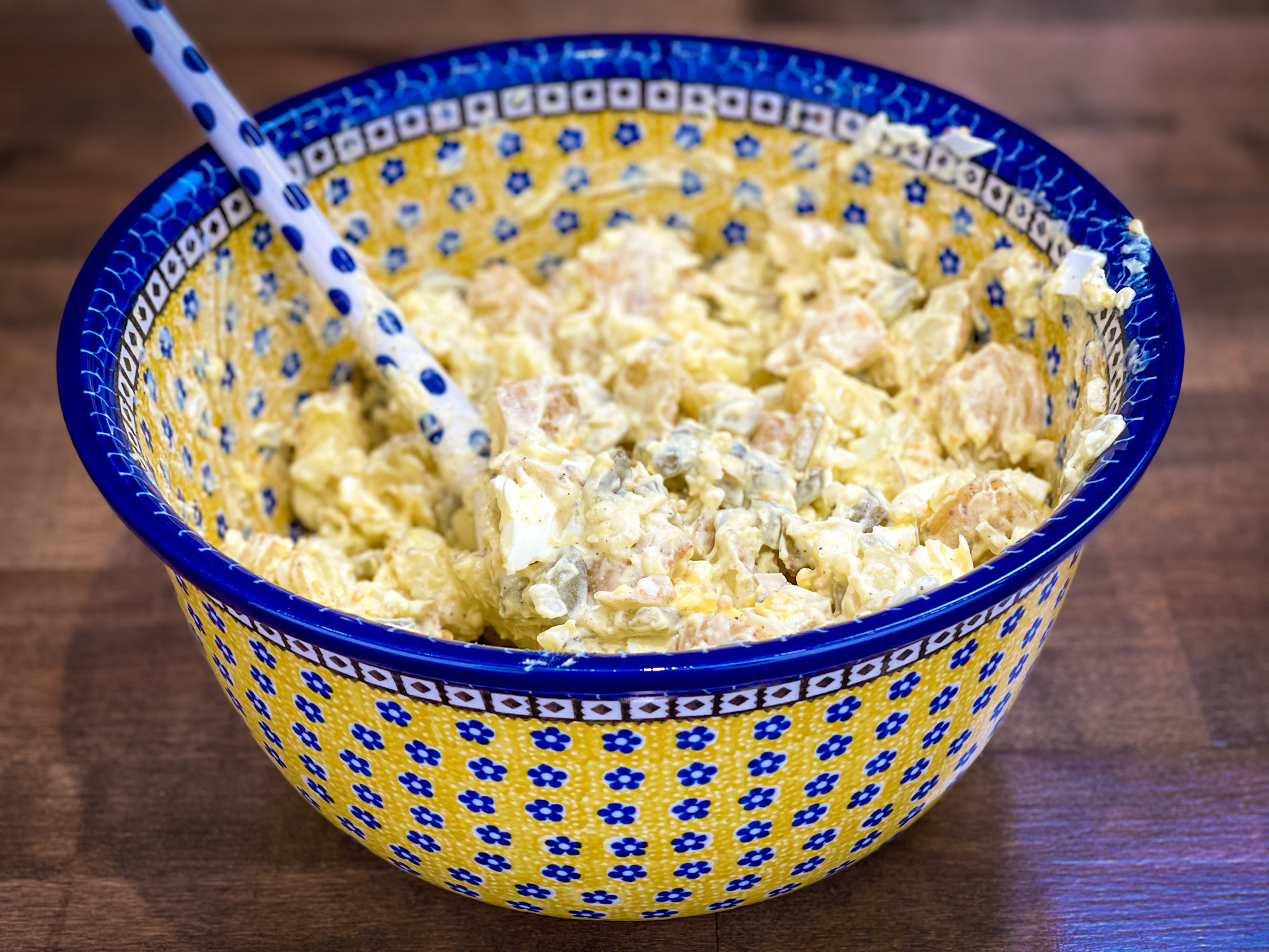 Flavorful Potato Salad with Eggs and Pickles Recipe